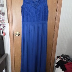 Elegant Blue Lace Maxi Dress